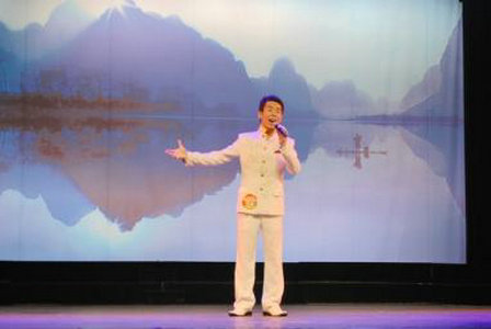 刘广兴以最高分成为桂林市十大青年歌手